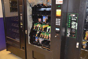 vending kene pecah