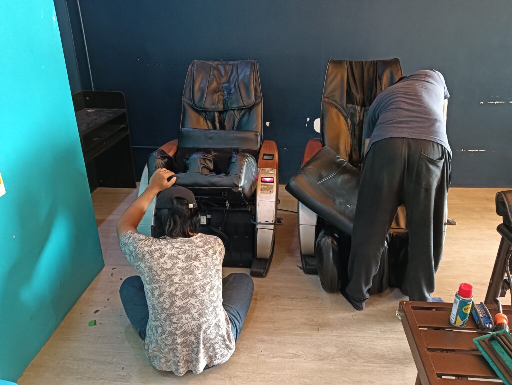 Jaga vending massage chair