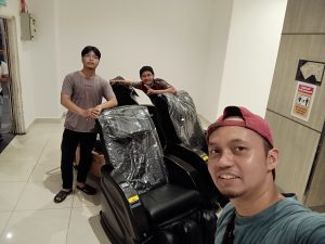 11 tahun hidup dengan vending machine kerusi urut