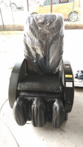 Vending machine massage chair